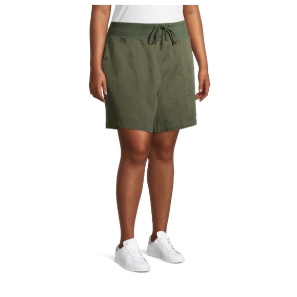 NWT Woman's Terra & Sky Plus Utility Shorts - Picture 2 of 5